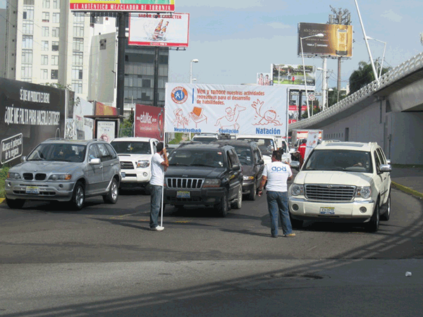Apa Promoboard Volanteo con Estructura Futurama